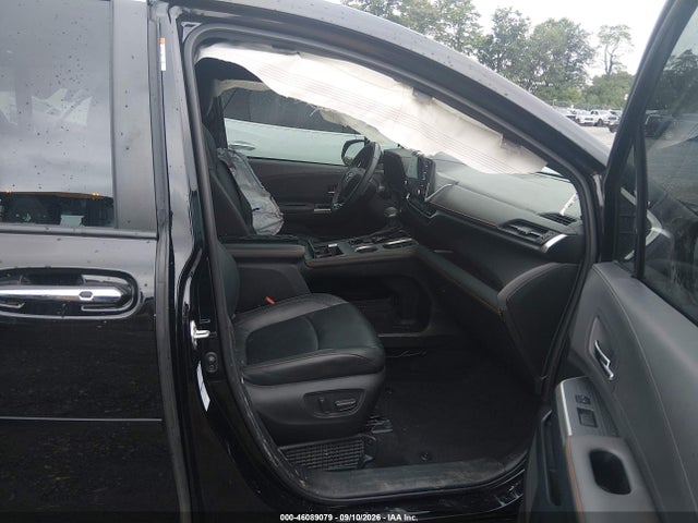2022 TOYOTA SIENNA XSE 5