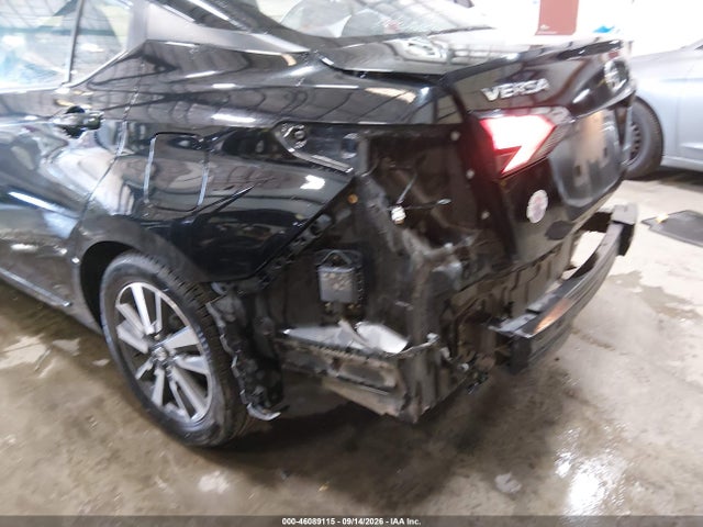 2021 NISSAN VERSA SV XTRONIC CVT 18