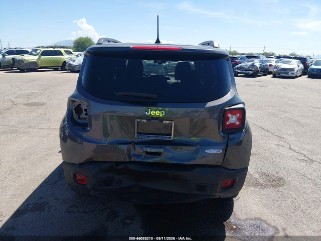 2019 JEEP RENEGADE LATITUDE FWD 17