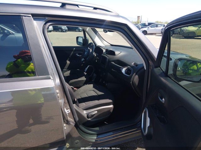 2019 JEEP RENEGADE LATITUDE FWD 5