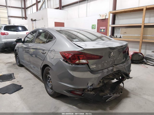 2019 HYUNDAI ELANTRA SE 3