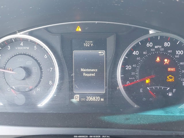 2017 TOYOTA CAMRY SE 19
