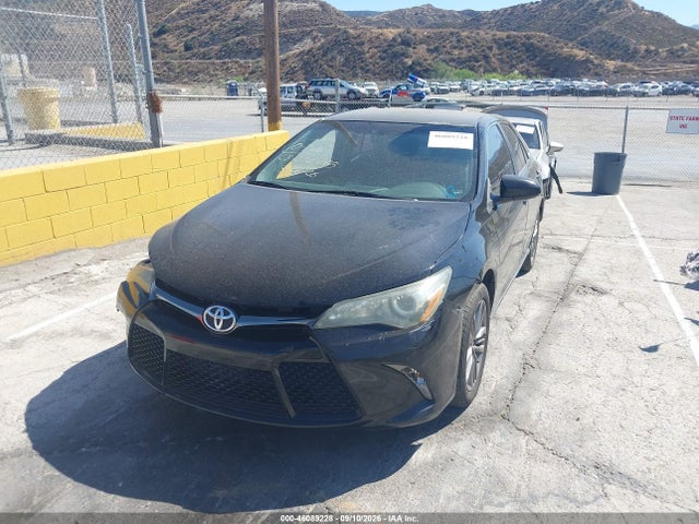 2017 TOYOTA CAMRY SE 2