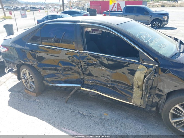 2017 TOYOTA CAMRY SE 6
