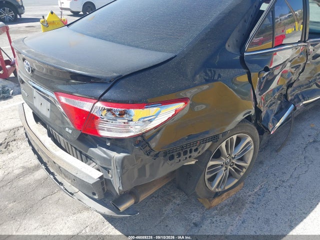 2017 TOYOTA CAMRY SE 15