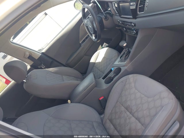 2017 KIA NIRO LX 5