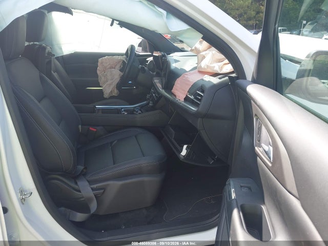 2026 CHEVROLET TRAVERSE FWD LT 5