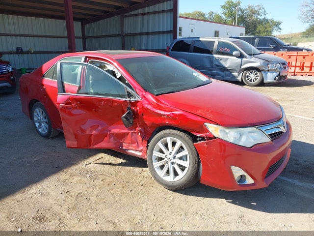 2014 TOYOTA CAMRY XLE