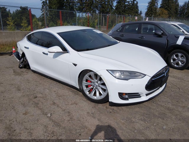 2014 TESLA MODEL S P85