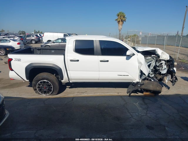 2025 TOYOTA TACOMA HYBRID TRD OFF ROAD 14