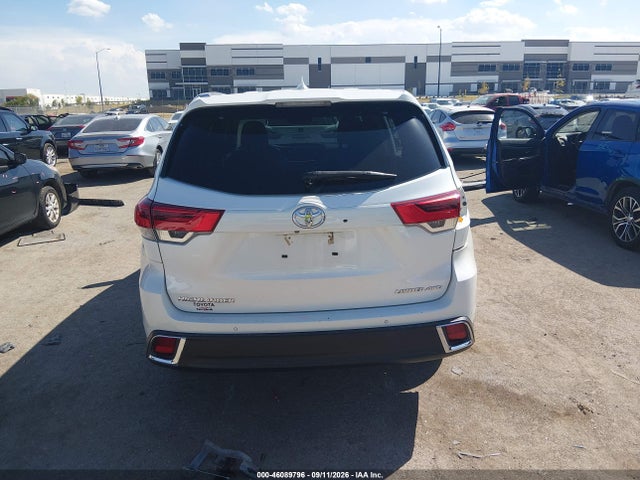 2019 TOYOTA HIGHLANDER LIMITED PLATINUM 17