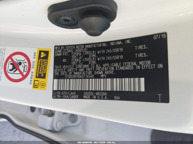 2019 TOYOTA HIGHLANDER LIMITED PLATINUM 9