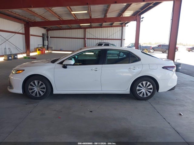 2022 TOYOTA CAMRY LE HYBRID 14