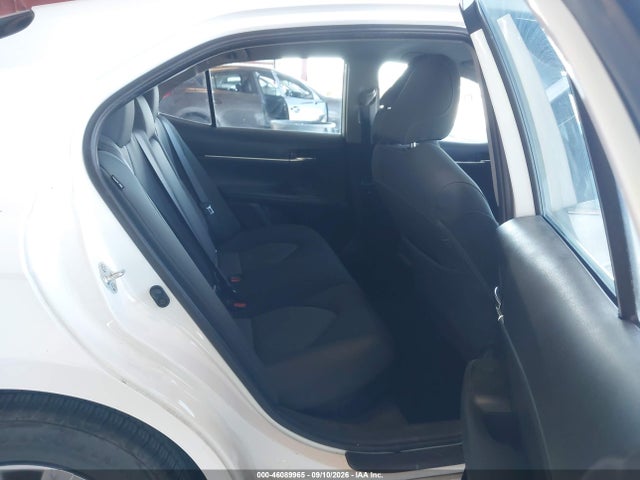 2022 TOYOTA CAMRY LE HYBRID 8