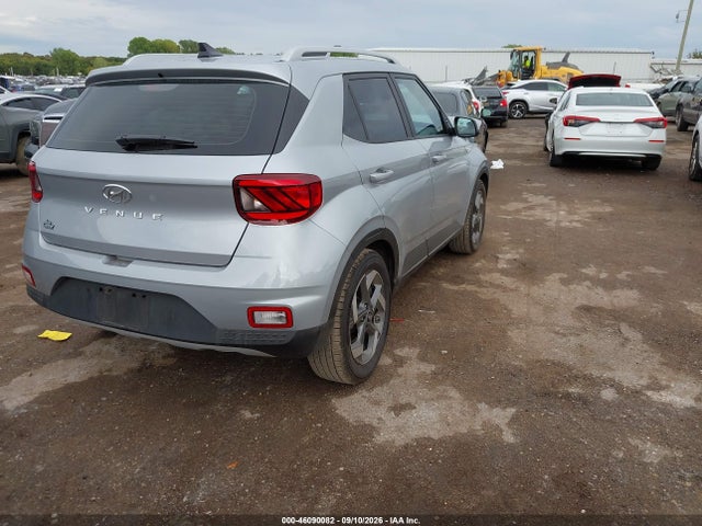 2022 HYUNDAI VENUE SEL 4