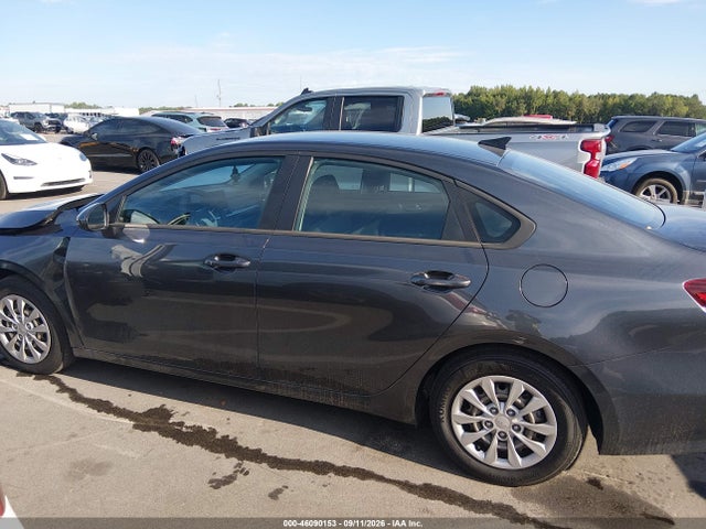 2022 KIA FORTE FE 14