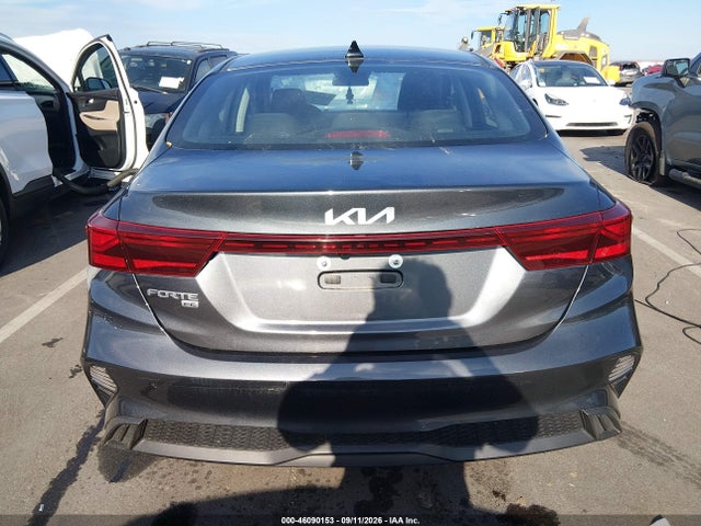 2022 KIA FORTE FE 16