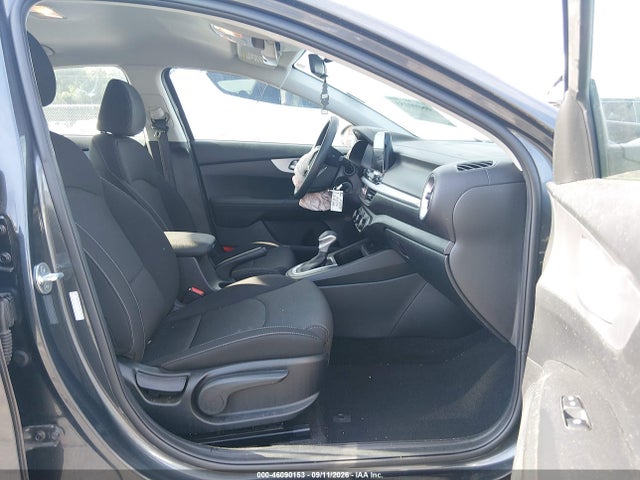 2022 KIA FORTE FE 5