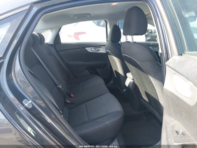 2022 KIA FORTE FE 8