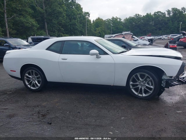 2022 DODGE CHALLENGER GT AWD 14