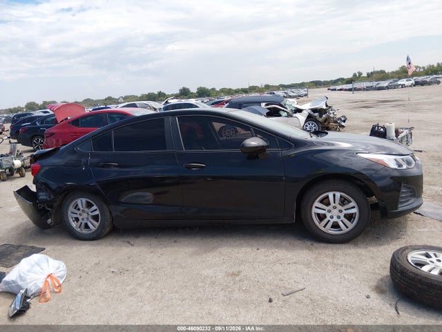 2019 CHEVROLET CRUZE LS 12