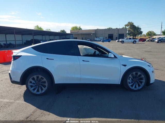 2026 TESLA MODEL Y PREMIUM REAR-WHEEL DRIVE/REAR-WHEEL DRIVE 11