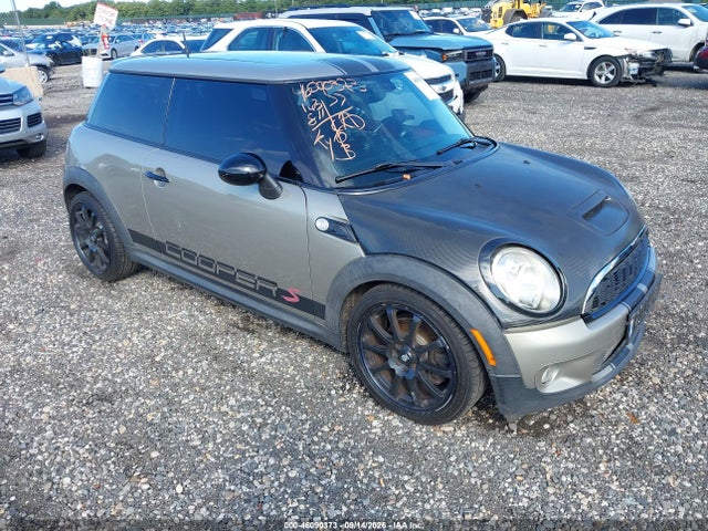 2009 MINI COOPER 