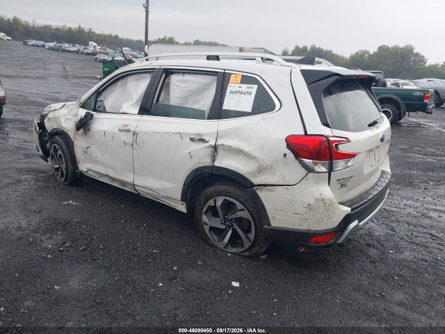 2024 SUBARU FORESTER TOURING 3