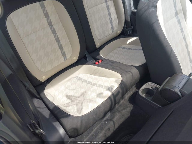 2018 VOLKSWAGEN BEETLE 2.0T COAST/2.0T S 8