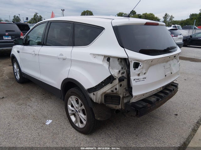 2017 FORD ESCAPE SE 3