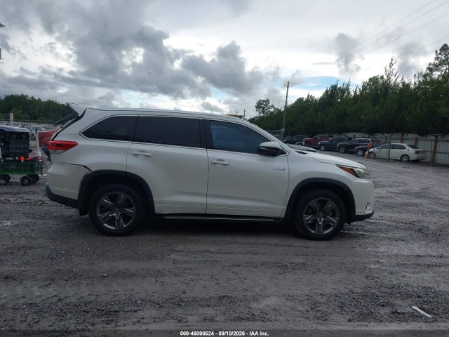 2017 TOYOTA HIGHLANDER HYBRID LIMITED 12