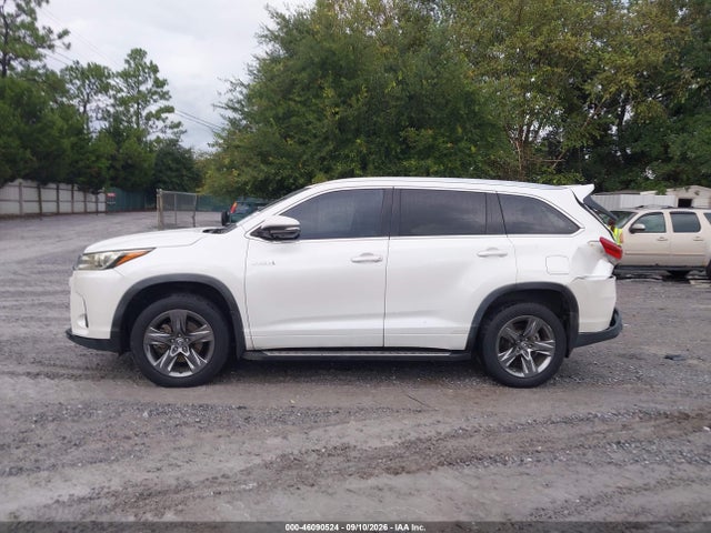 2017 TOYOTA HIGHLANDER HYBRID LIMITED 13