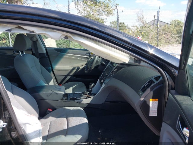 2014 Hyundai SONATA HYBRID photo 5