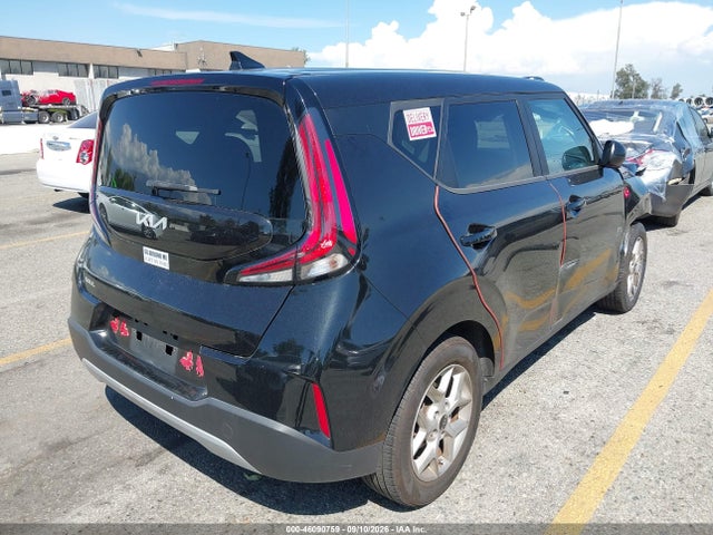 2023 KIA SOUL LX 4