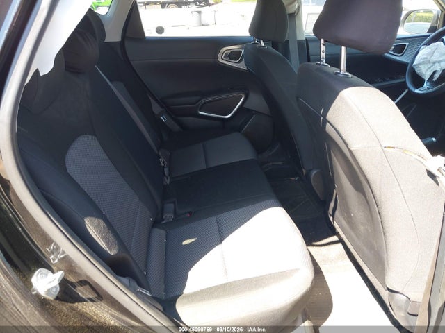 2023 KIA SOUL LX 8