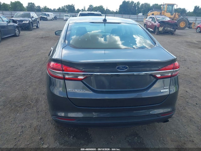 2018 FORD FUSION SE 16