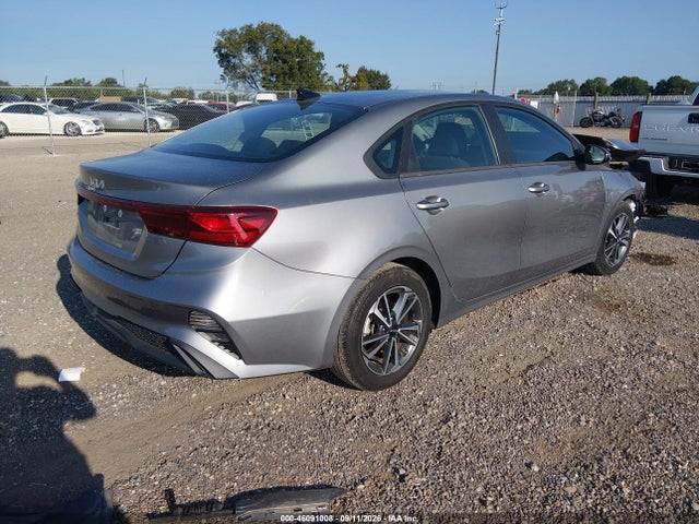 2023 KIA FORTE LXS 4