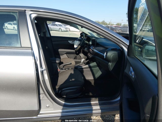 2023 KIA FORTE LXS 5