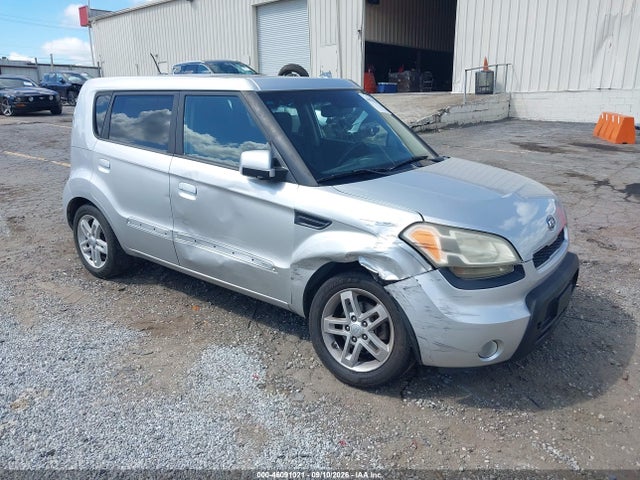 2010 KIA SOUL +