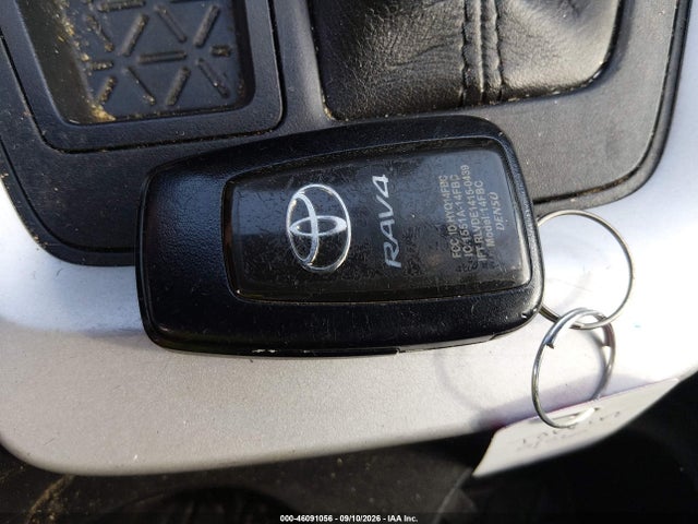 2021 TOYOTA RAV4 XLE 11