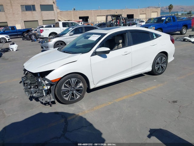 2016 Honda CIVIC EX-T — фото 2