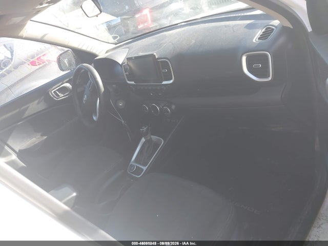 2023 HYUNDAI VENUE SEL 5