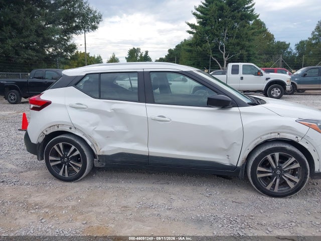 2020 NISSAN KICKS SV XTRONIC CVT 6