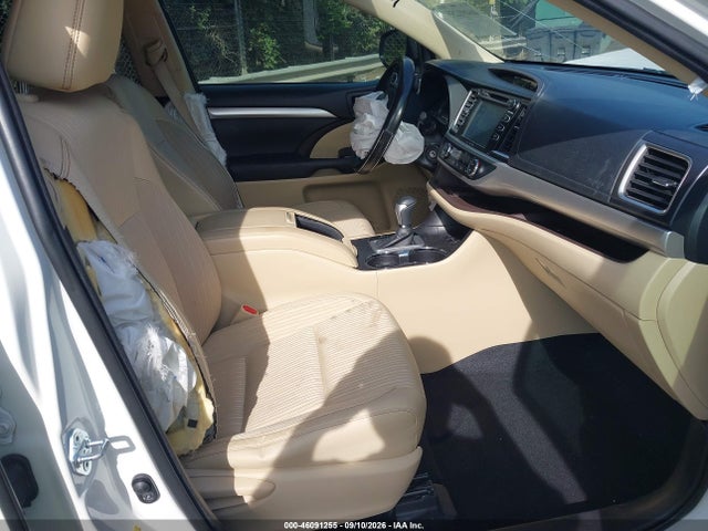 2017 TOYOTA HIGHLANDER LE PLUS 5