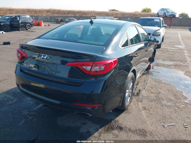 2017 HYUNDAI SONATA SE 4