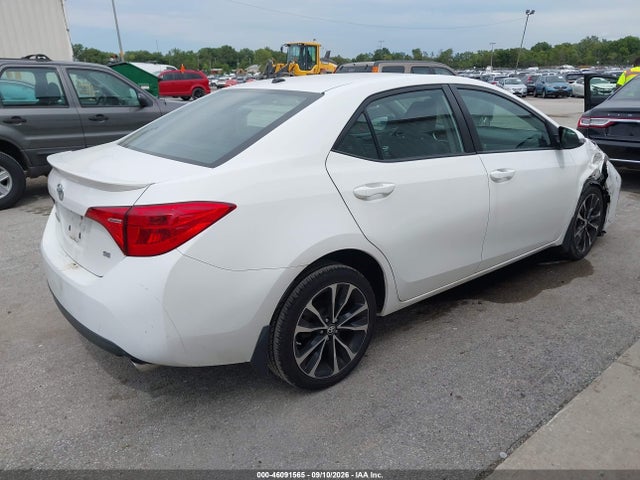 2017 TOYOTA COROLLA SE 4