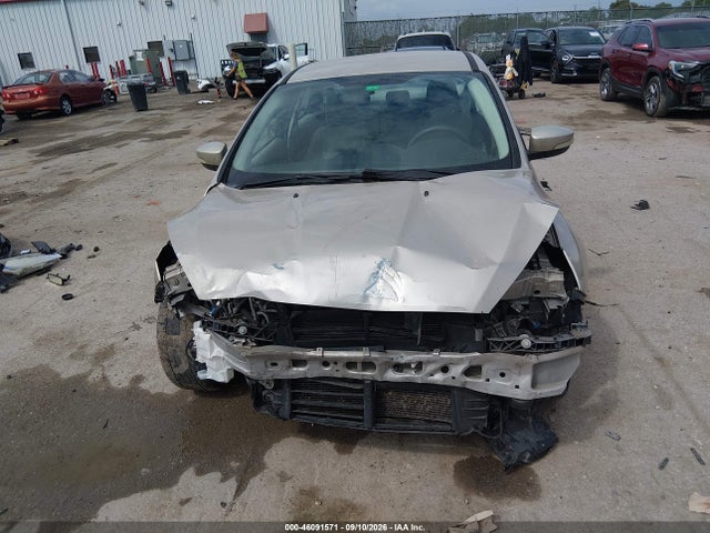 2017 FORD FOCUS SE 12