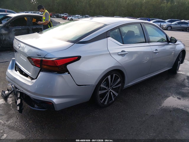 2022 NISSAN ALTIMA SR FWD 4