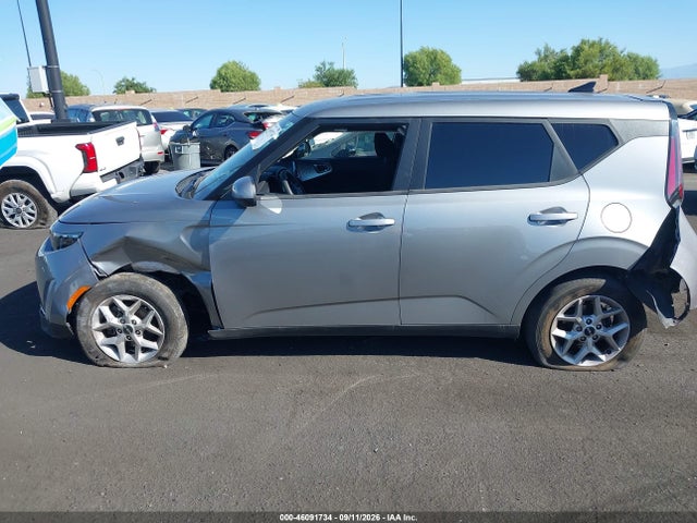2025 KIA SOUL LX 14