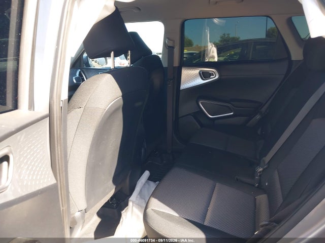 2025 KIA SOUL LX 8
